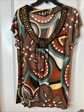 Beaded Scoop-Neck Tunic Top in Multi-Color Abstract Print